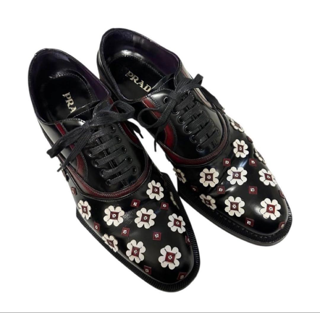 PRADA 花柄装飾 ローファー 黒 PRADA（プラダ） ローファー 1D329N 055 レディース ブラッシュド