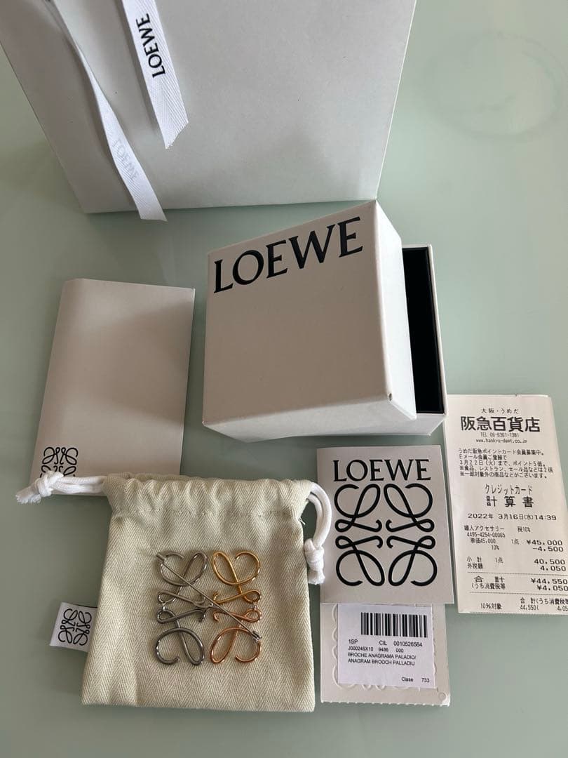 【ほぼ未使用希少】LOEWE ロエベ アナグラムブローチ マルチカラー4色 LOEWE（ロエベ） 【LaGアウトレット】LOEWE ブローチ Multi Color
