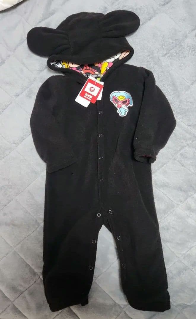 新品タグ付き　HYSTERICMINI ロンパース　80cm　リバーシブル HYSTERIC MINI（ヒステリックミニ）の「BABY in swarms DEVILKIN “つの