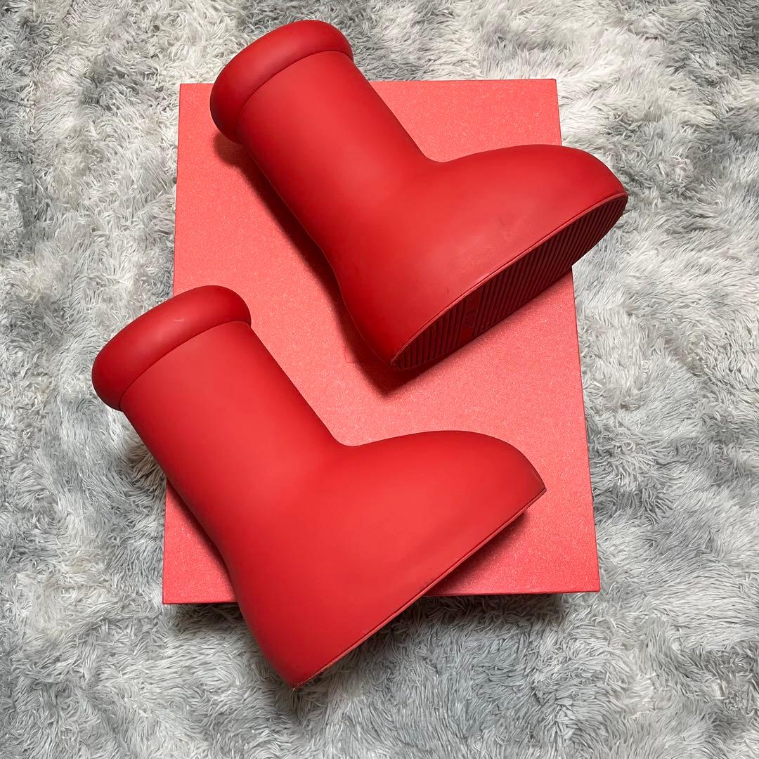 良品】MSCHF Big Red アトムブーツ〈定価74,800円〉 - メルカリ