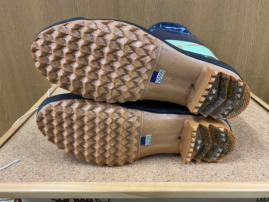 新品未使用 第一ゴム ♯55 防寒安全長靴 紺色 30.0cm