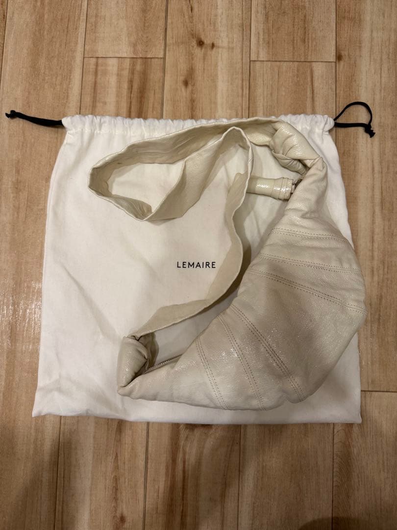 LEMAIRE クロワッサンバック LEMAIRE クロワッサン ショルダーバッグ | レッド | FARFETCH JP