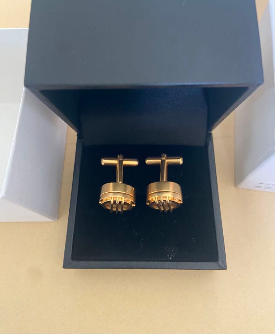 三鷹の森ジブリ美術館 潜水窓型カフス まっくろくろすけ