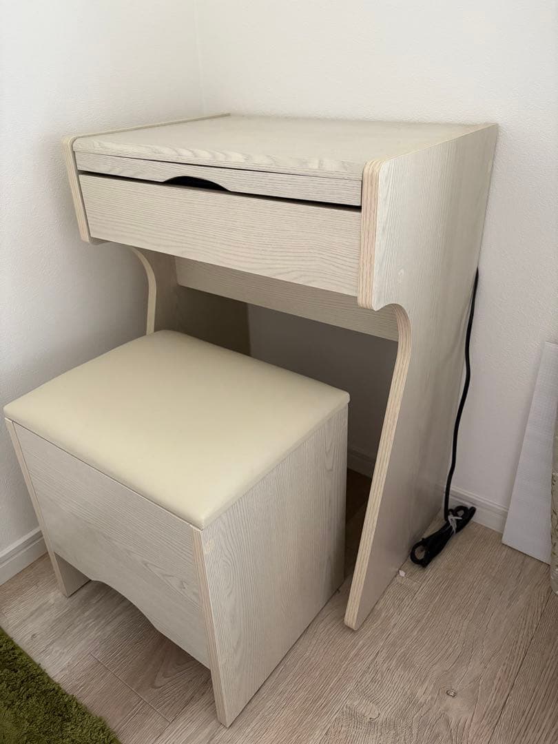 美品！　ドレッサー&ミニデスク　　収納スツール付 ドレッサー スツール付き 椅子セット 化粧台 ミラー 鏡 収納 引き出し