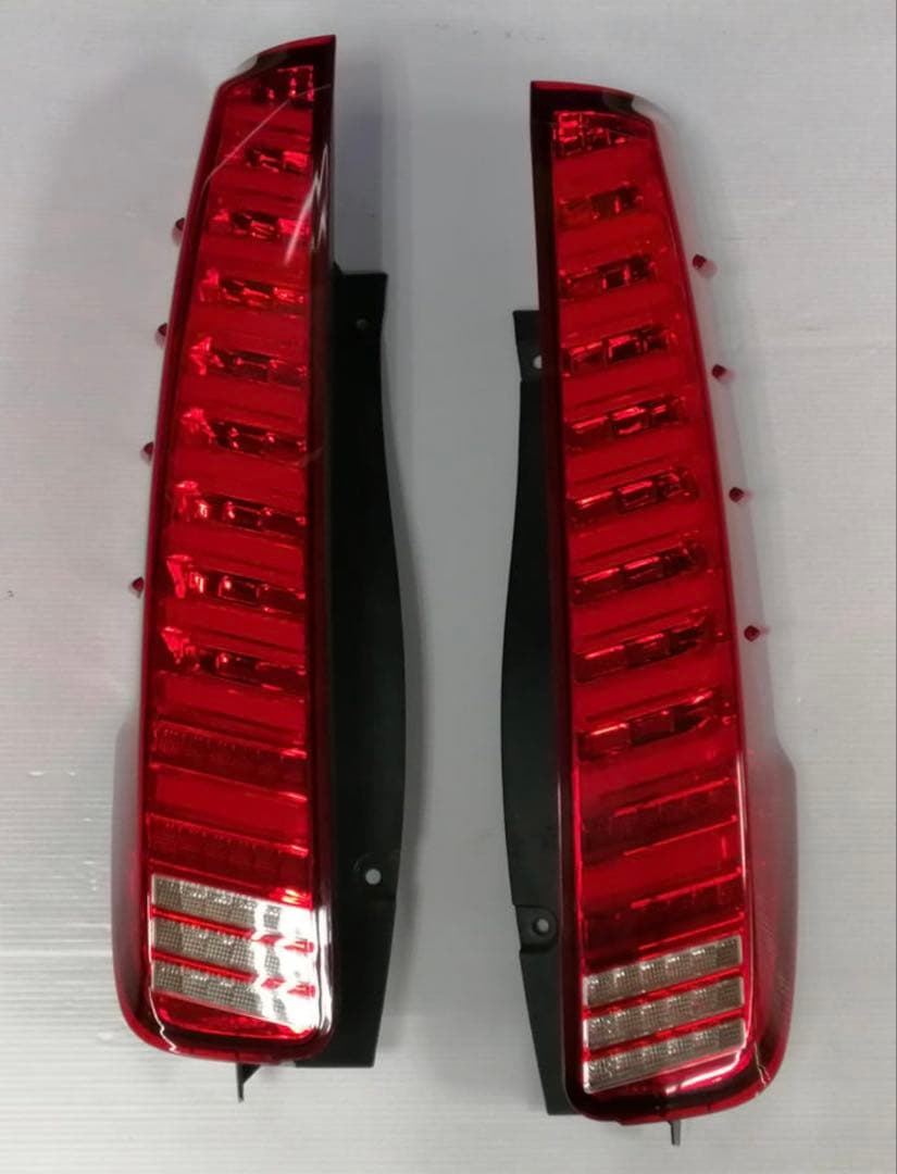 ダズフェローズ テール ノア・ヴォクシー 80 テール ダズフェローズテールランプ 80ヴォクシー、ノア、エスクァイア 球切れ