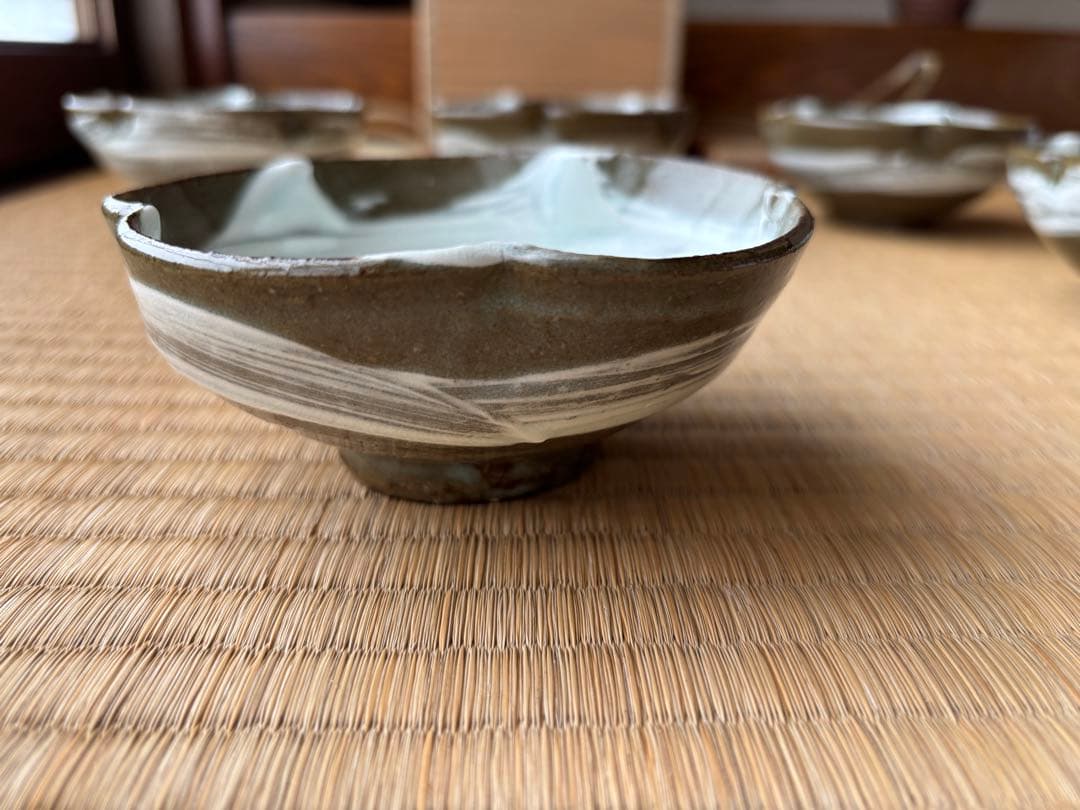 小林東五 『刷毛目輪花 小鉢』五客 木箱付き 對州窯 玄 - メルカリ