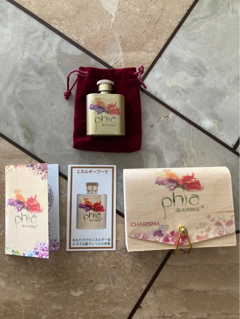 phia エネルギーブーケ CHARISMA 香水