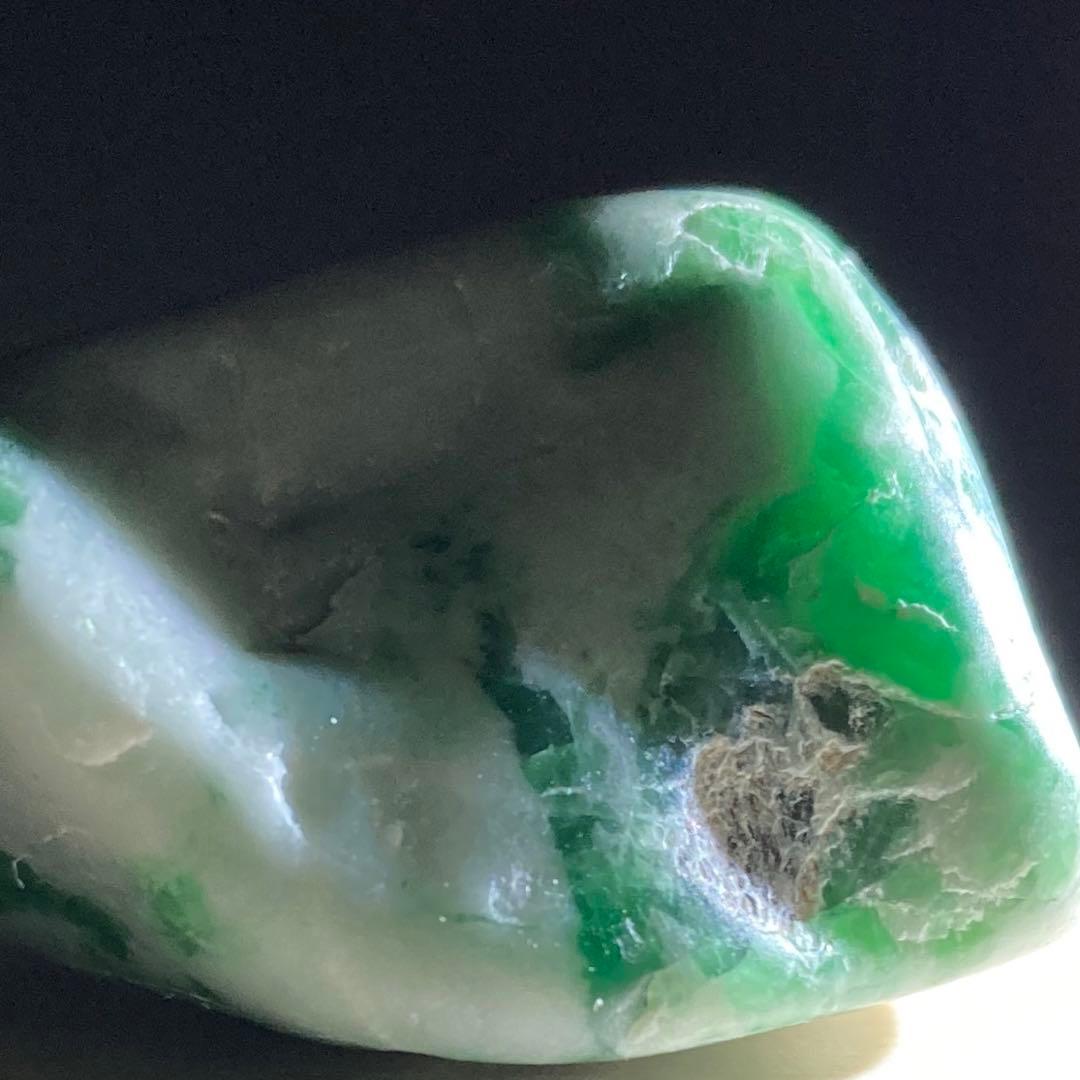 【専用の品】糸魚川翡翠　翡翠　白×ロウカン翠　翡翠輝石　原石　55.2ｇ