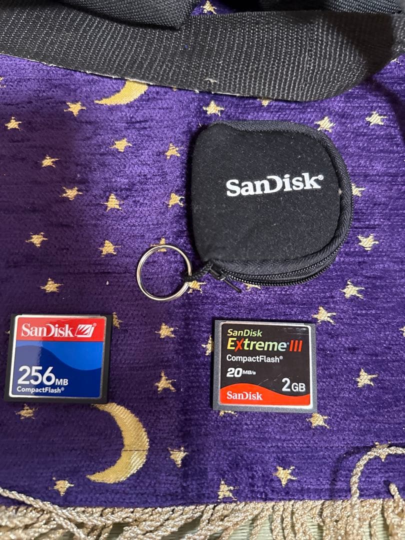 Canon EOS デジタル一眼レフカメラ 18-55mm、望遠レンズ、バック付