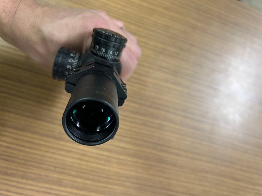 Bushnell AR 223 ライフルスコープ 実物