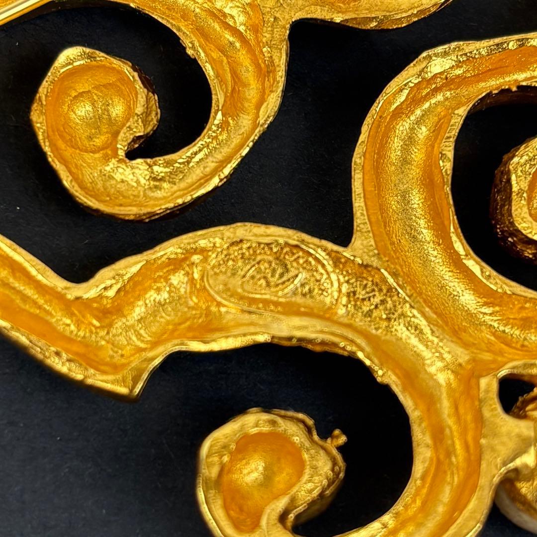 クリスチャンラクロワ　ブローチ　ハート　パール　刻印有り　6.2×6.9cm