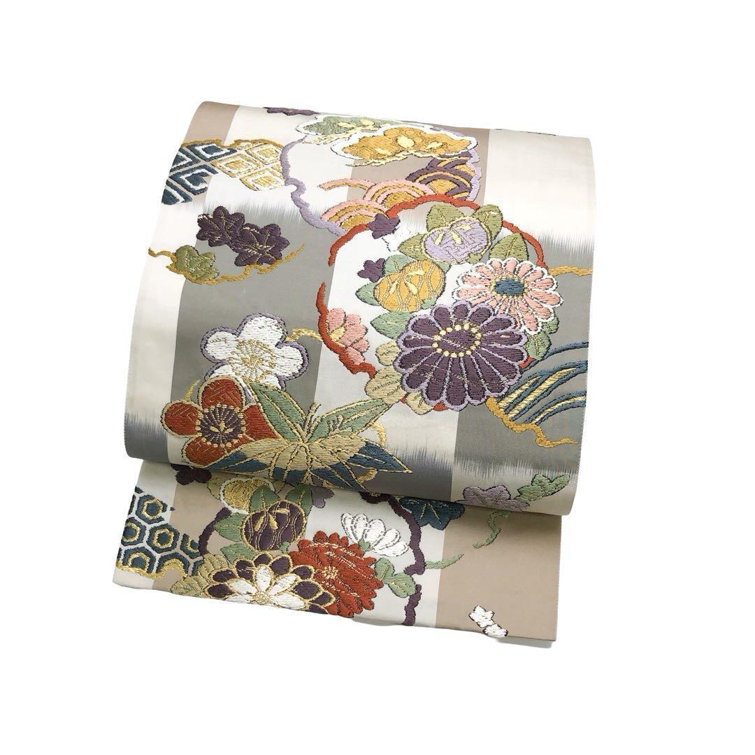 袋帯 唐織 雪輪に花柄模様 松 乳白色 金糸 O-4832