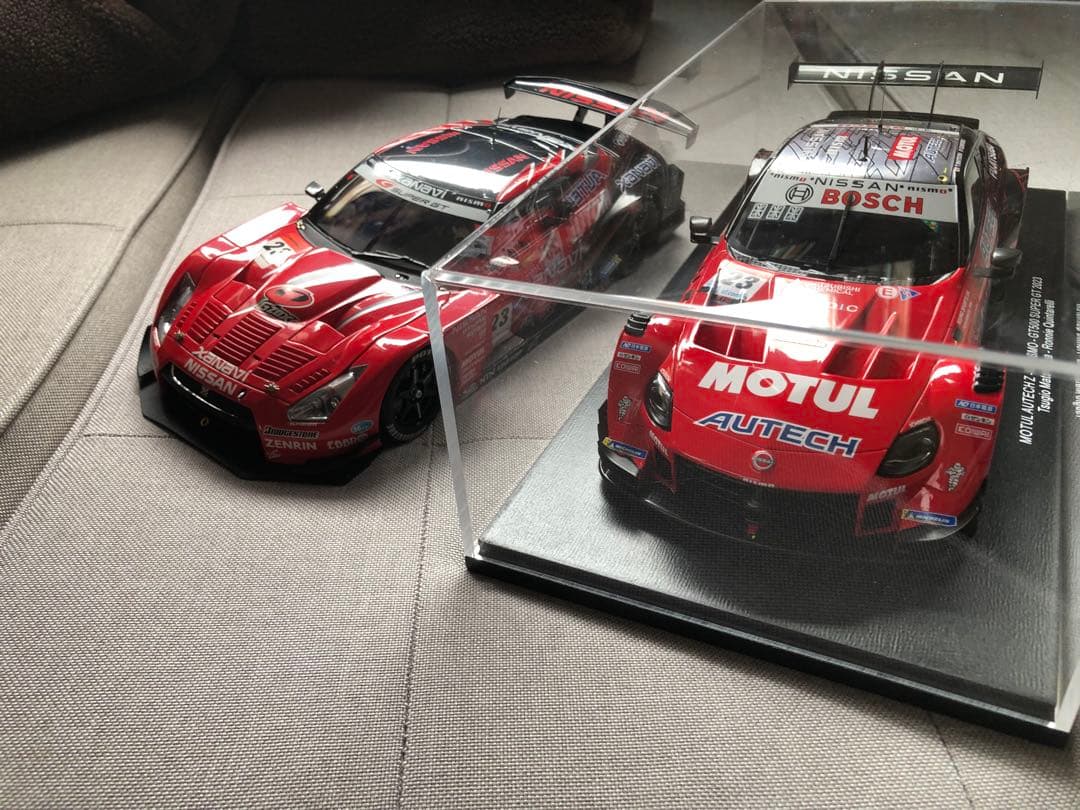 1/18 モチュールZ ザナヴィニスモGT-Rセット k*D様 1/18 オートアート JGTC R34 ザナヴィニスモ GT-R - メルカリ