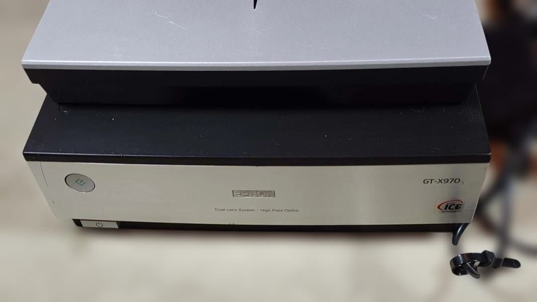 カラーキャリブレーターつき】エプソン フラットベッドスキャナー GT