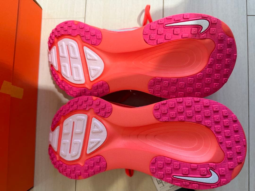 【新品】27.5cm［ナイキ] ボメロ 18 W Vomero 18