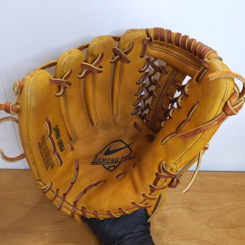 NIKE ナイキ ダイアモンドプロJ 廃盤品 激レア 左投げ用 軟式グローブ