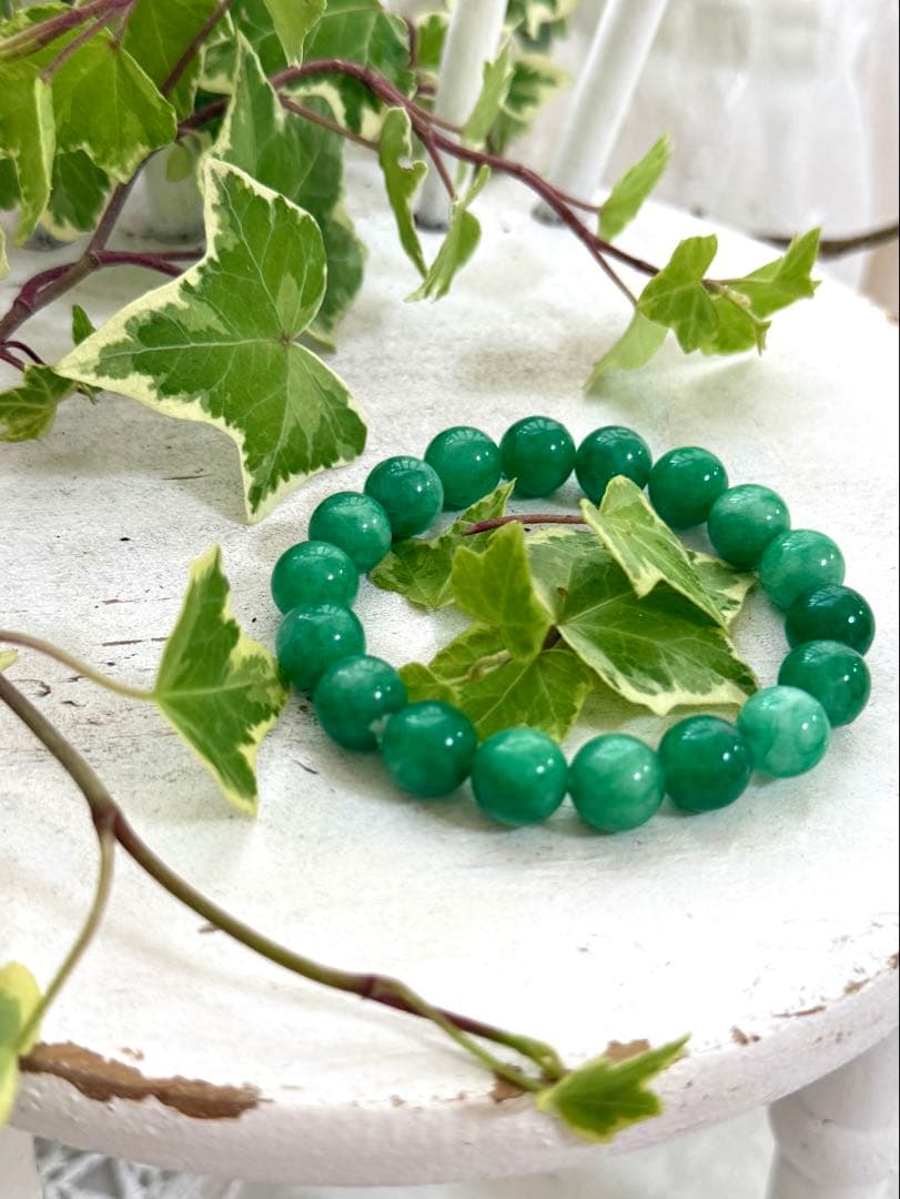 天然翡翠ひすい　ブレスレット　8ミリ玉　18個 楽天市場】【高品質】天然本翡翠 8mm ミャンマー産 ブレスレット