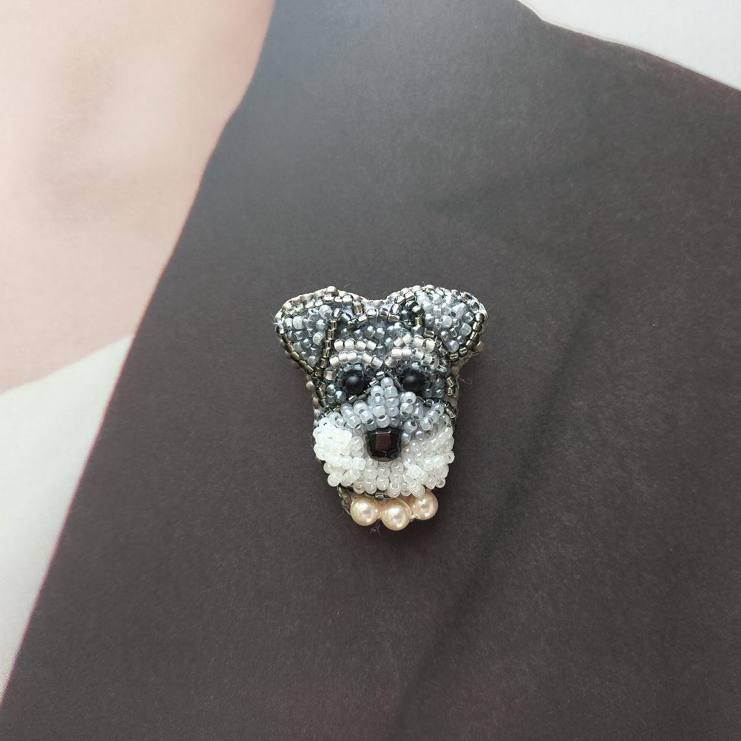 co129 シュナウザーのブローチ ビーズ刺繍 ミニチュアシュナウザー 犬