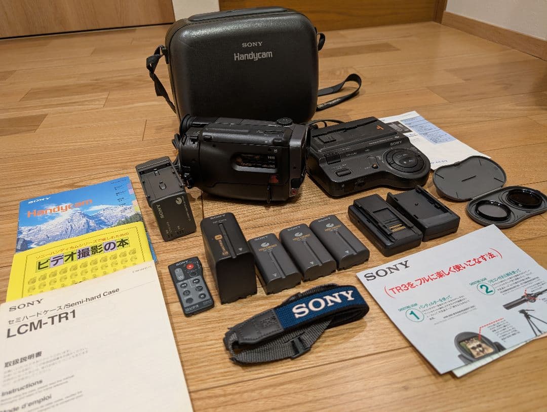 SONY video HI8Handycam CCD-TR3 ジャンク - メルカリ
