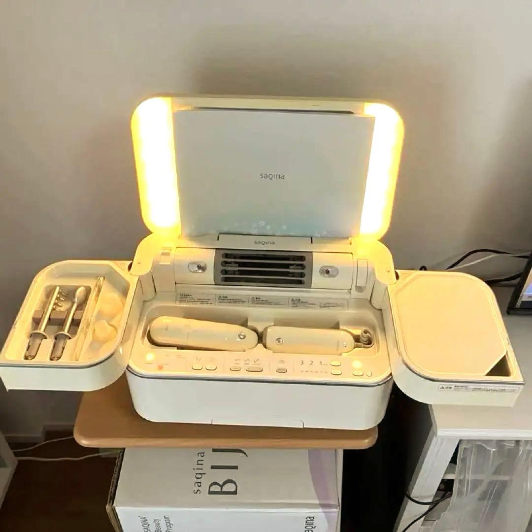 【美品】saqina 美顔機　サキナビジュー ホームケア 美顔器 サキナビジュー SAQINABIJOU - メルカリ