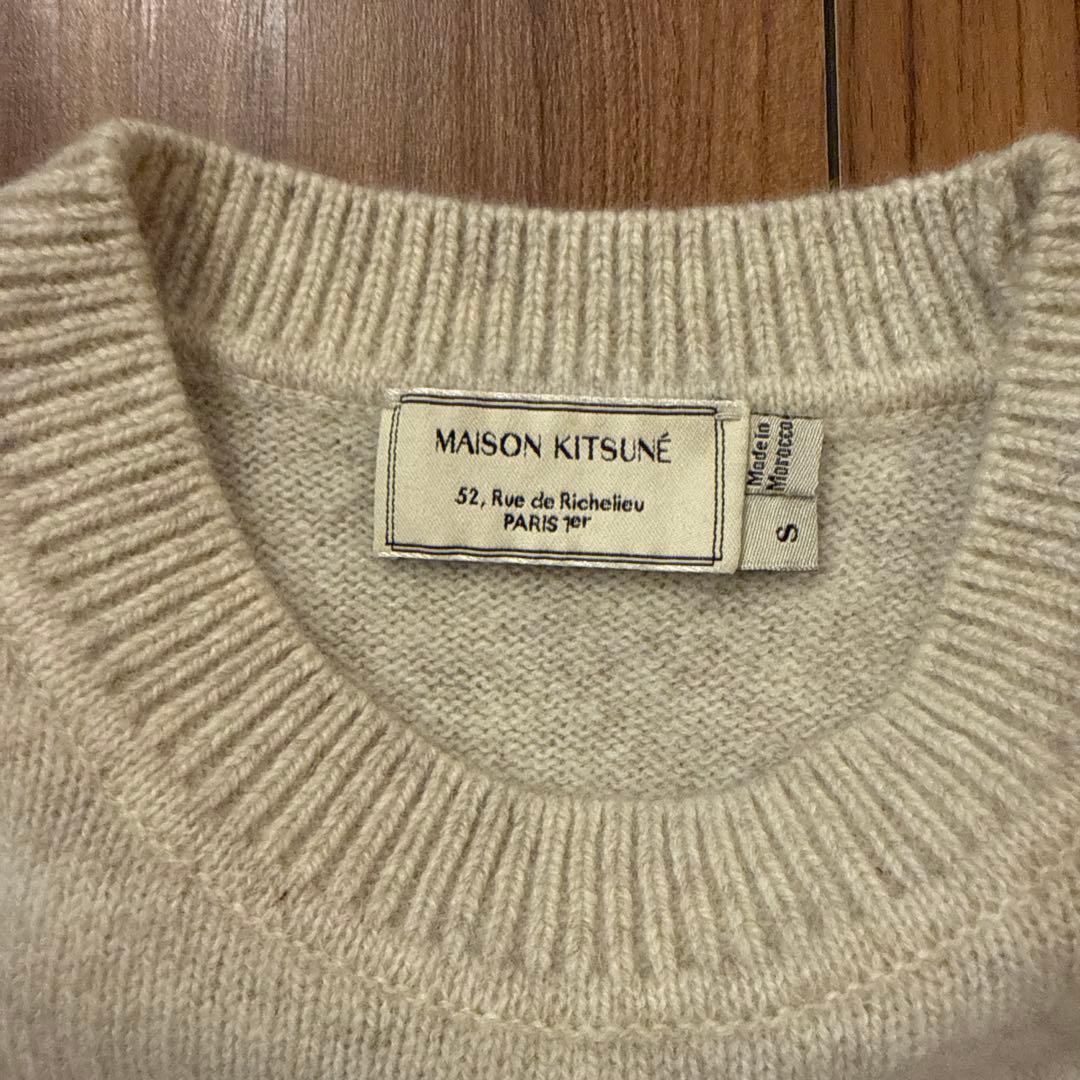 ぼんさま専用】MAISON KITSUNE クルーネックニット アイボリー - メルカリ