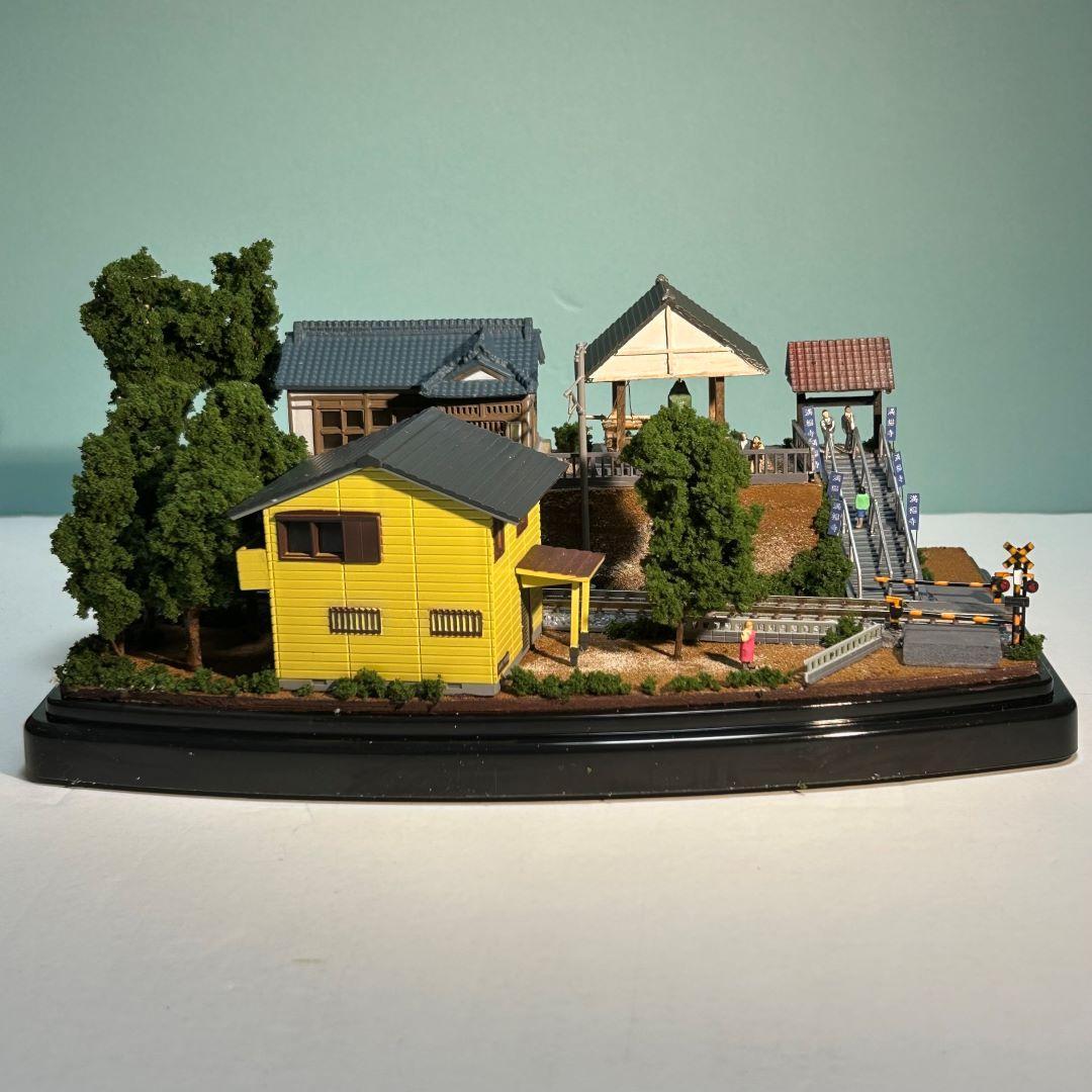 江ノ電 江の島腰越 満福寺と踏み切り 鉄道ジオラマ Nゲージ 展示台