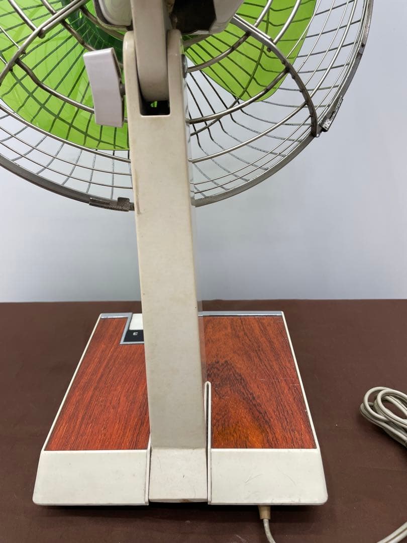 動確済品 昭和レトロHITACHI 卓上扇風機 D-670 緑色