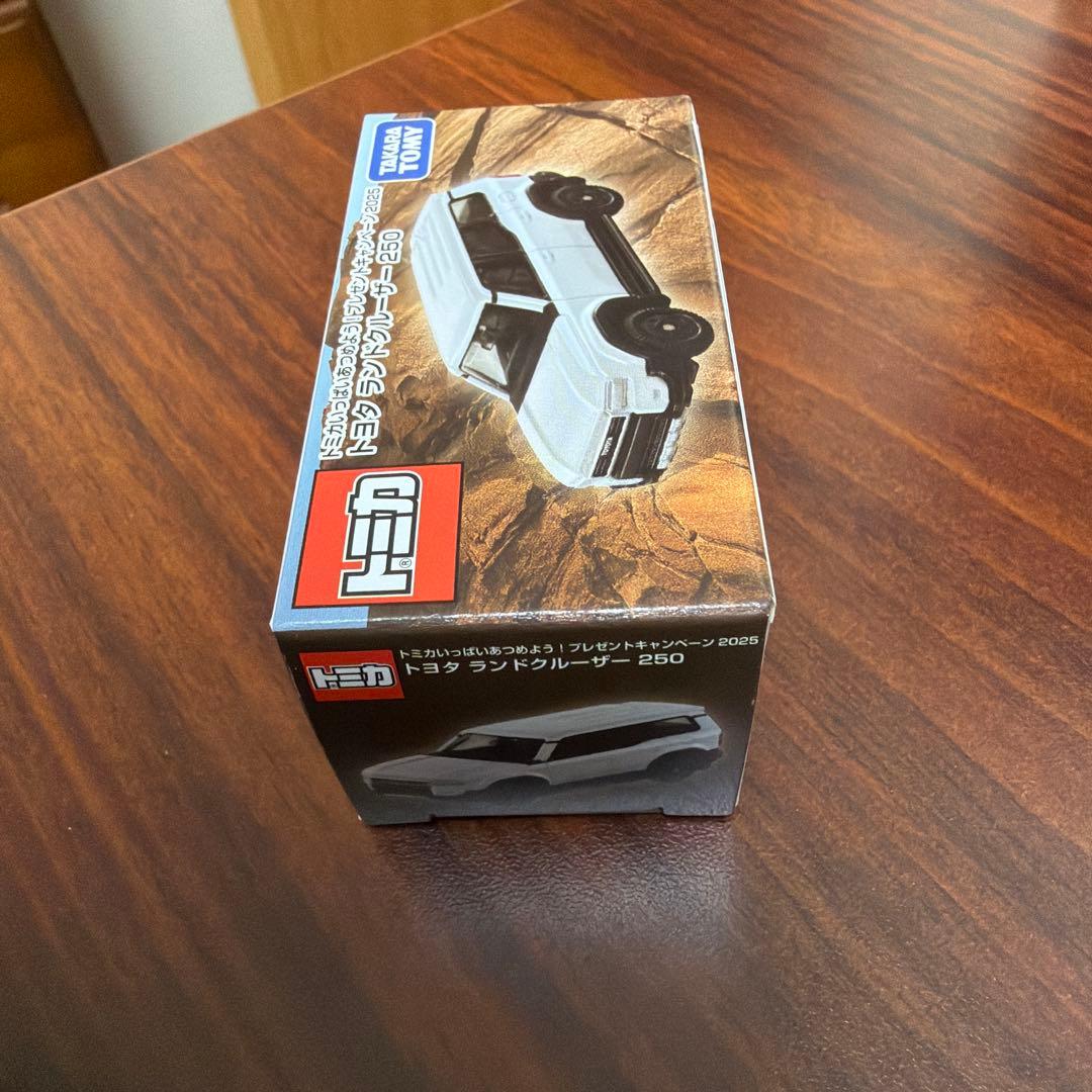 新品未開封】トミカ トヨタ ランドクルーザー 250 ホワイト