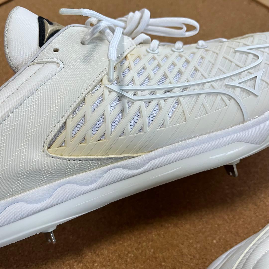 未使用品　スピードレボエース　ホワイト　27.5cm ミズノ