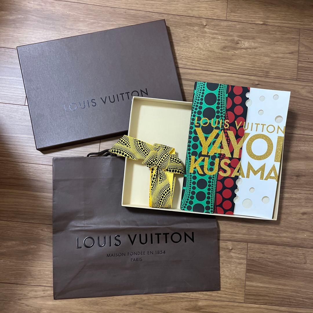 草間彌生Louis Vuitton × Yayoi Kusama 限定 ブック 草間彌生Louis Vuitton × Yayoi Kusama 限定 ブック