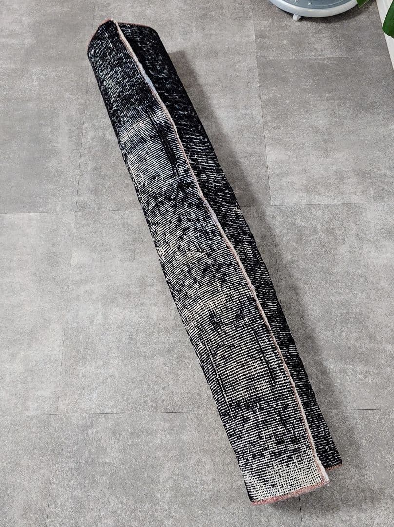 101から109×229 ブラックオーバーダイ トルコヴィンテージラグ - メルカリ