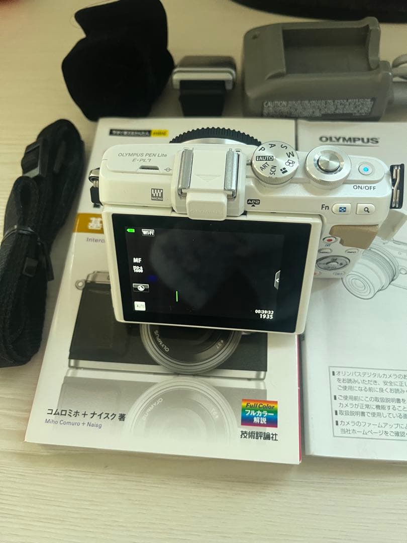 ♡OLYMPUS PEN Lite E-PL7 +付属品・レンズおまけはご希望で