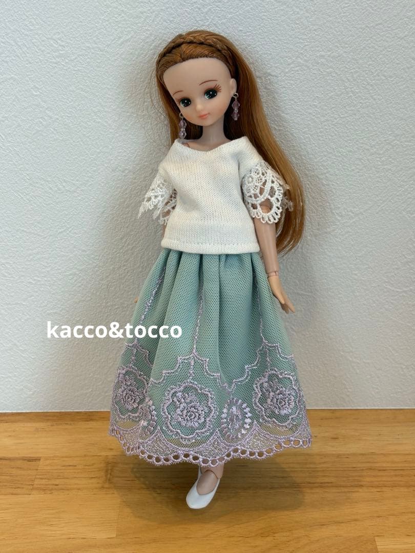 No.4141 ハンドメイド22cmドール服 2点セット（ピアス付き） - メルカリ