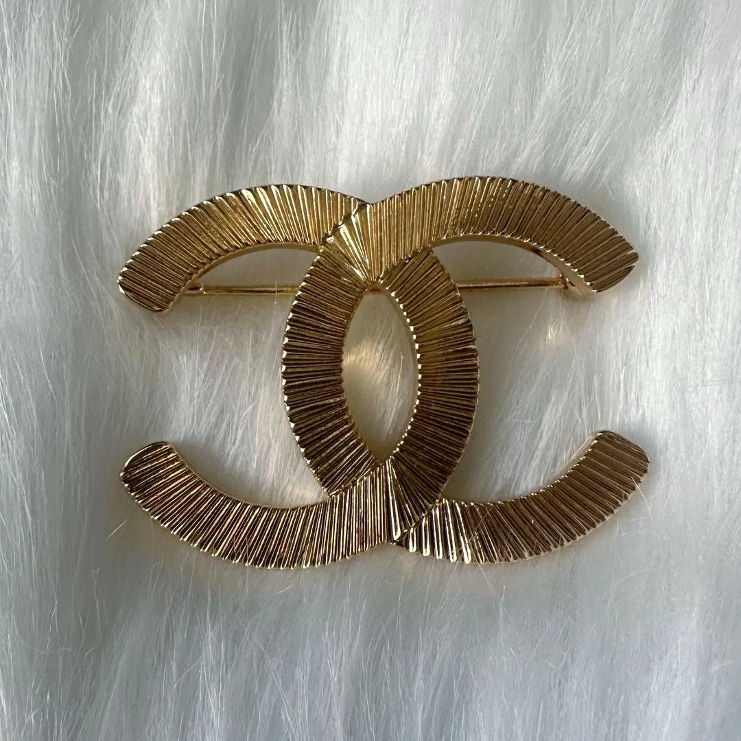 アリス様専用【3回使用】 シャネル ココマーク ロゴ ブローチ 2022年