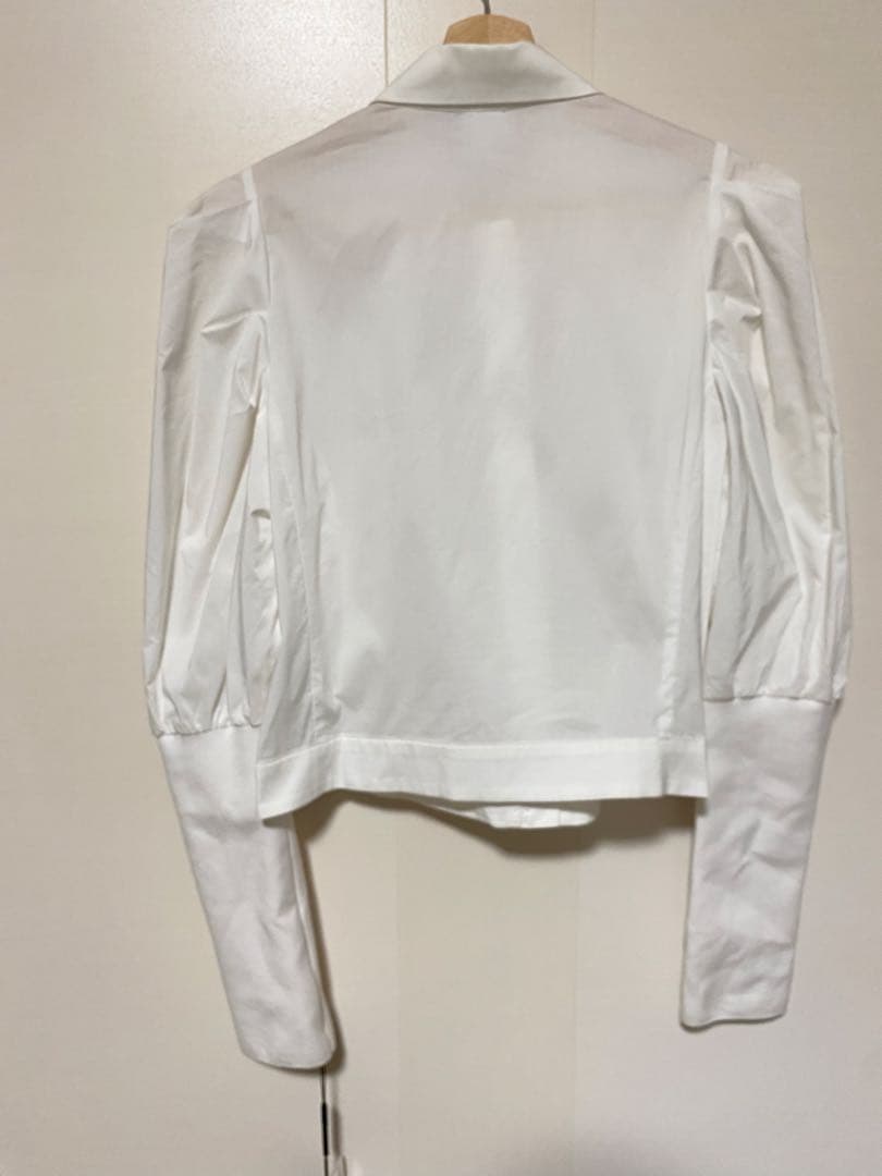 MmmO様専用です。新品タグ付き Sov. ソブ ホワイト シャツブラウス 38