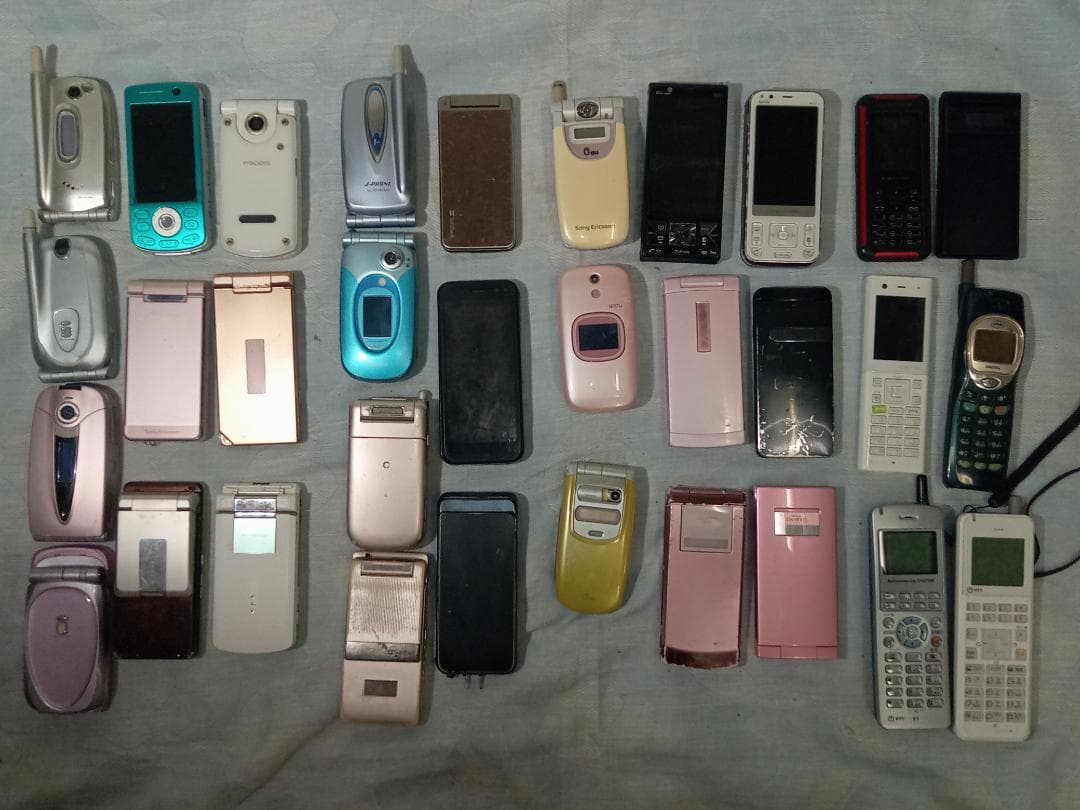 携帯電話 ガラケー ジャンク品 まとめ売り 32台 ドコモ ソフトバンク