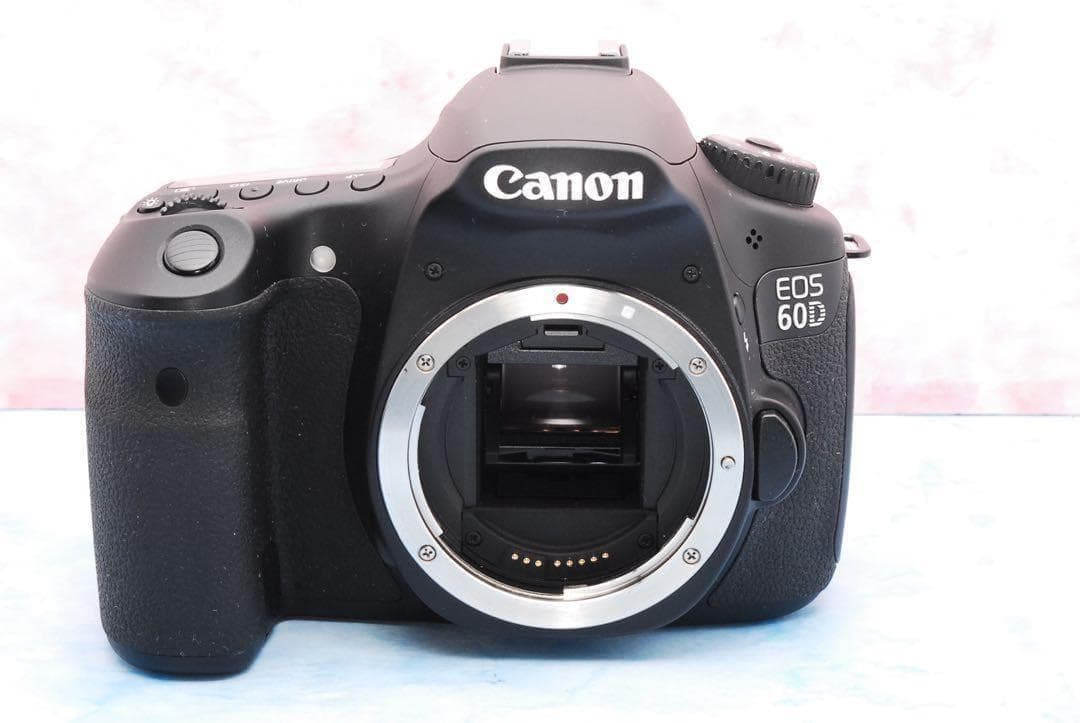 ☆Canon EOS 60D☆一眼レフカメラ☆S数少☆手ぶれ補正レンズ