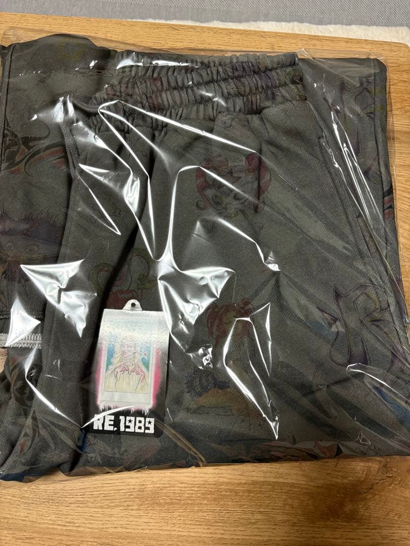 完売品‼️仲里依紗RE.アールイードット手書きスウェットパンツスミクロ