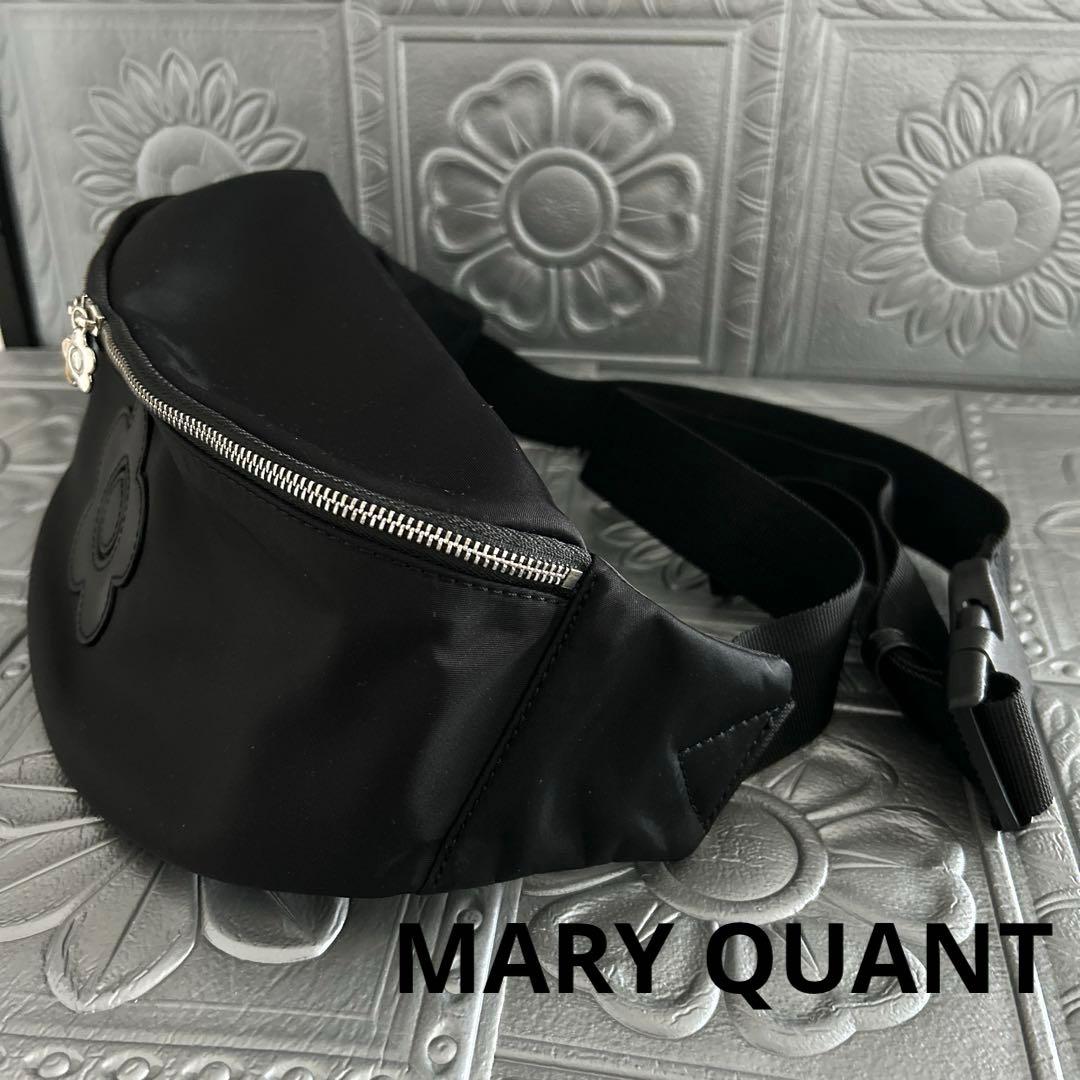 マリークワント ボディバッグ ウエストバッグ デイジー ブラック マリークワント ボディバッグ ウエストポーチ デイジー柄 ブラック