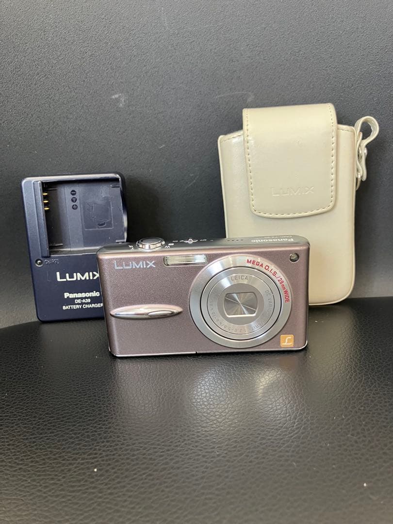 Panasonic DMC-FX30 シルバー バッテリー・チャージャー付き LUMIX DMC