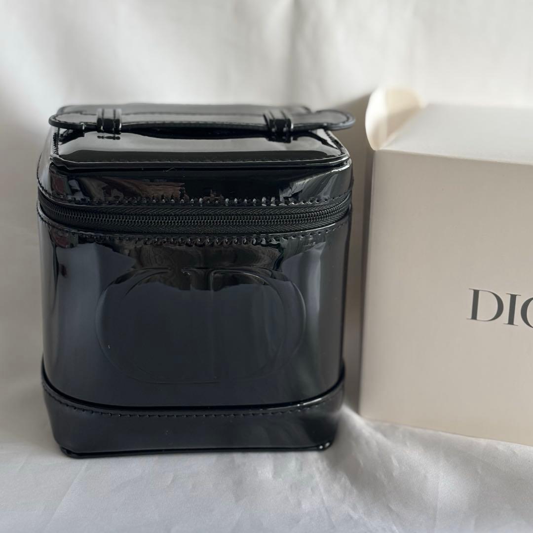 DIOR ディオール ポーチ 黒 2026限定 バニティ型 ノベルティ&おまけ付