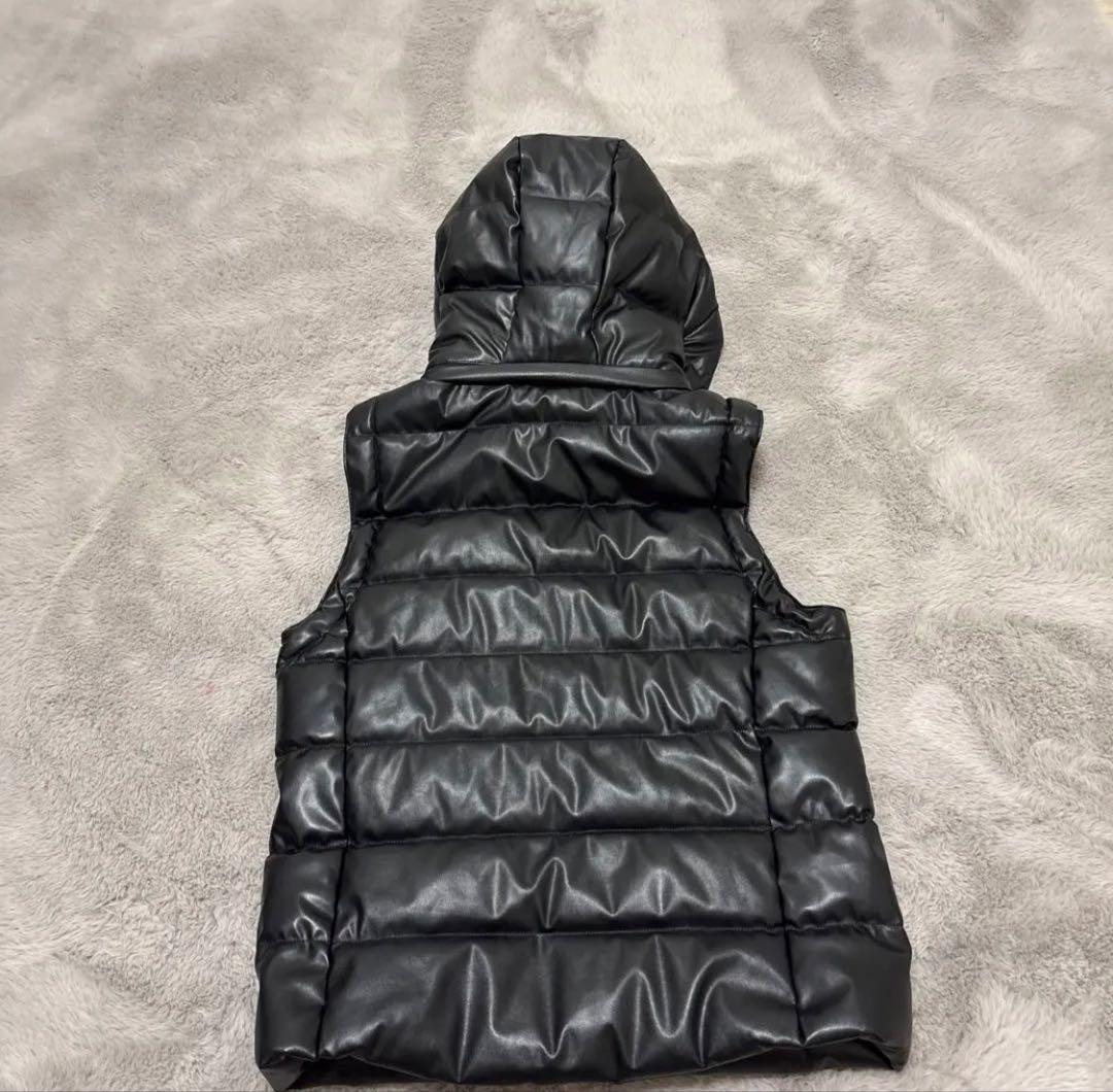 アダムスジャグラー 希少品 ベストダウンジャケット - メルカリ