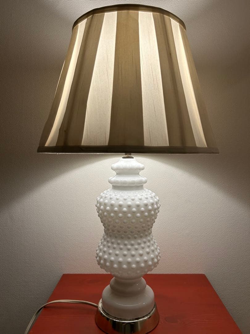 フェントン ホブネイル風 ミルクガラス ランプ　ライト fire king オールドフェントンFenton ミルクガラス ホブネイルテーブルランプ