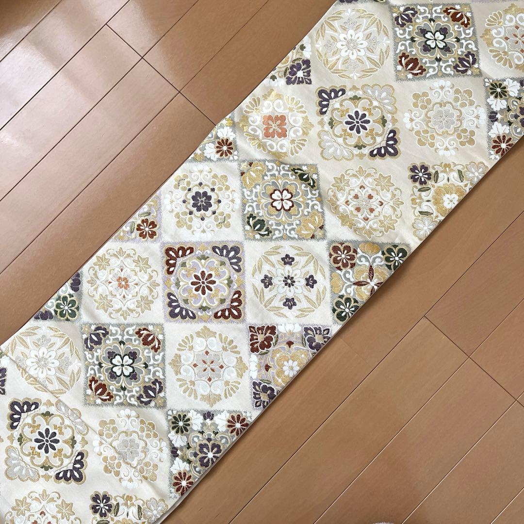 袋帯 西陣錦織 正絹 菱文 松竹梅 桐 菊など ベージュ系 控えめ金 長尺