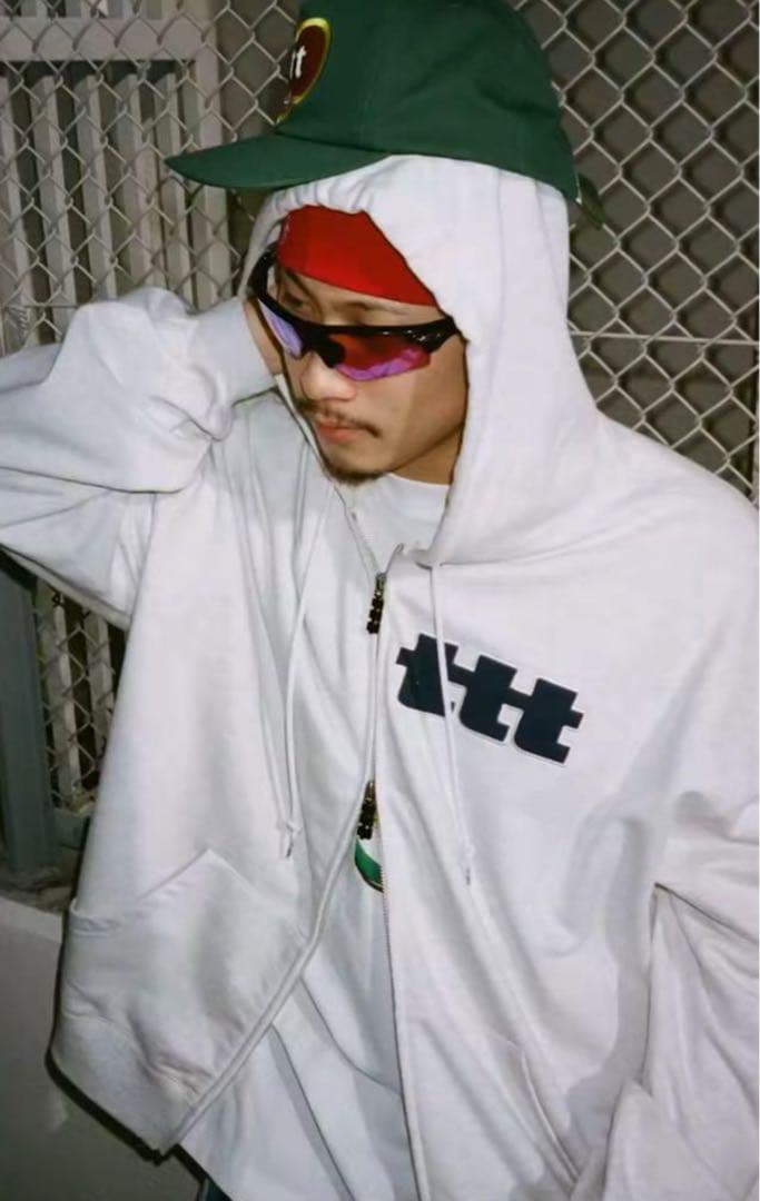 tttmsw TTT LOGO zipup hoodie（ASH） Mサイズ - メルカリ