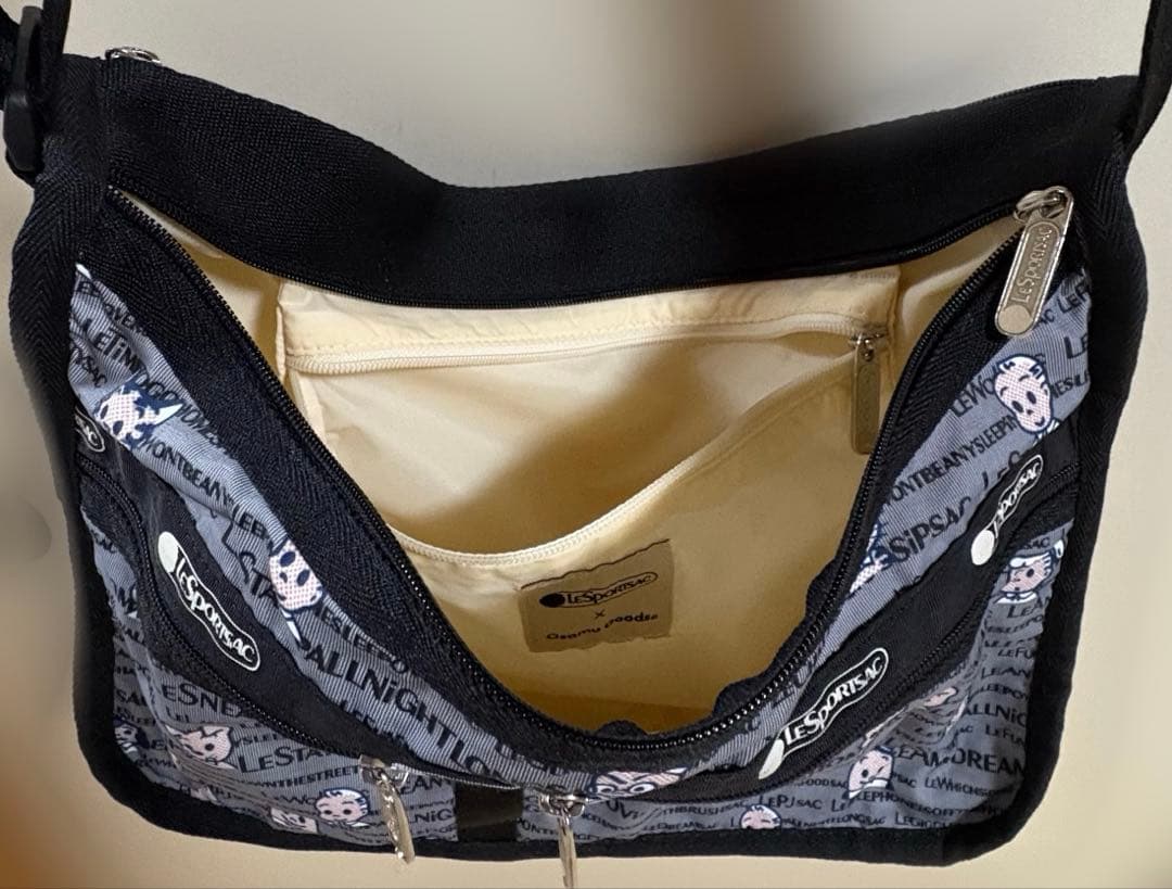 レスポートサック／DELUXE EVERYDAY BAG（オサムタイポグラフィ