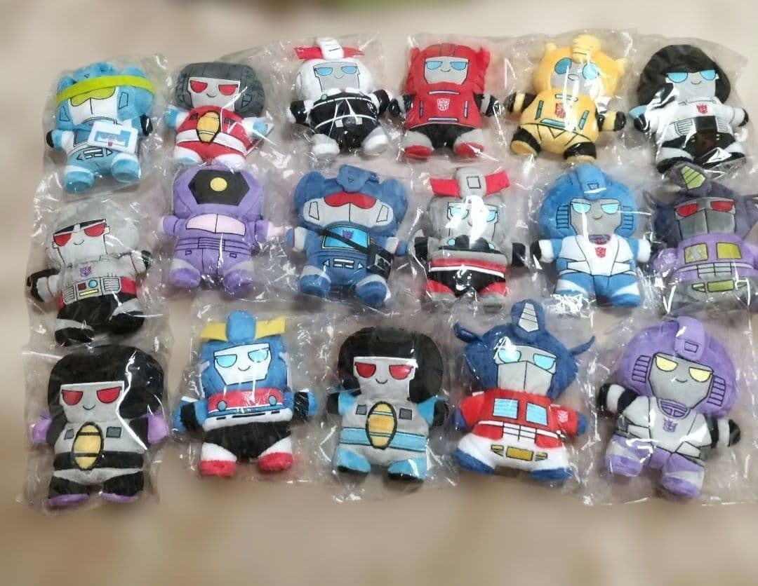 トランスフォーマー もちぼっつ ぬいぐるみ まとめ売り トランスフォーマー』シリーズより、もちふわなぬいぐるみ「もちぼっつ