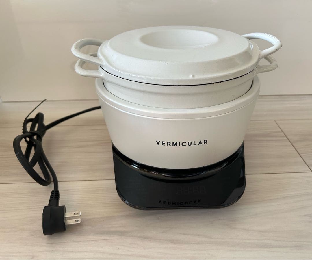 バーミキュラ　ライスポットミニ　３合　ホワイト Amazon.co.jp : バーミキュラ ライスポットミニ 3合炊き 炊飯器