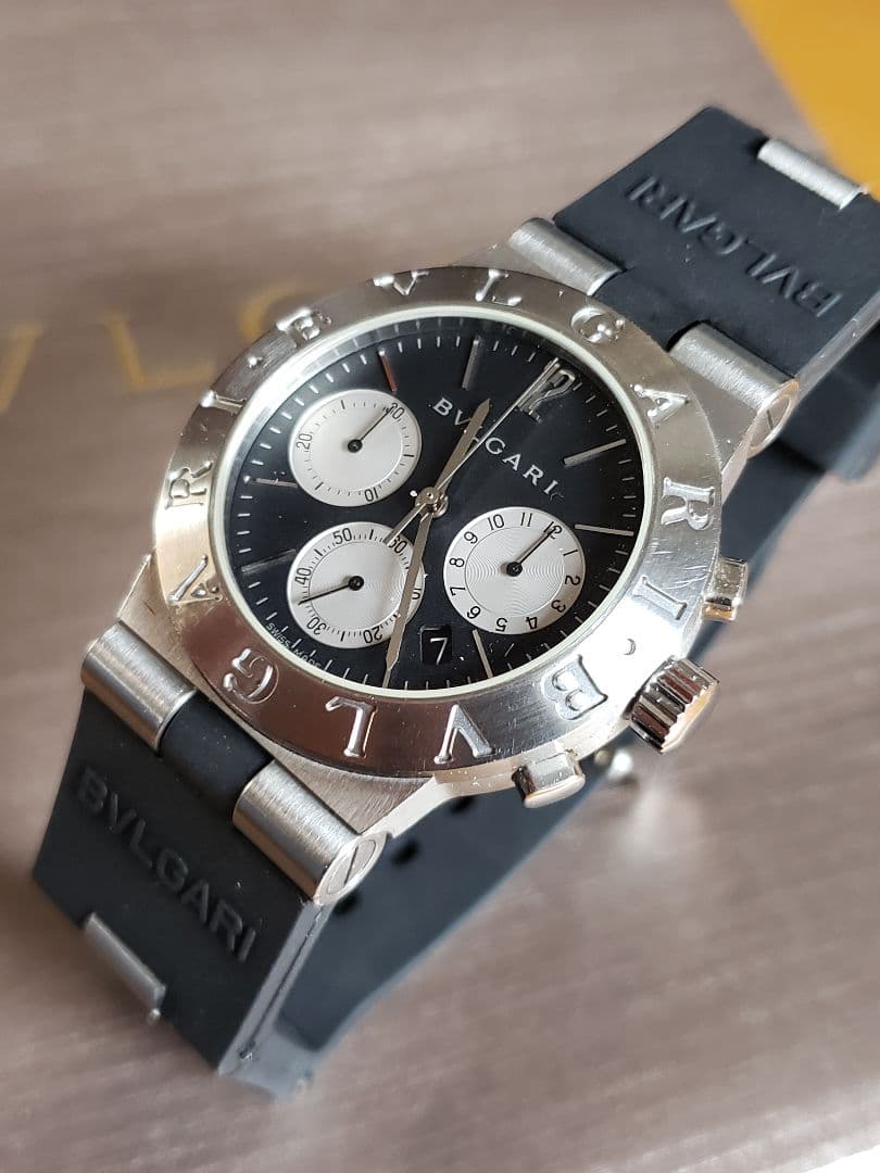 BVLGARI クォーツ時計 ブラックダイヤル Bulgari Octo Finissimo CarbonGold Perpetual Calendar Watch, 40mm