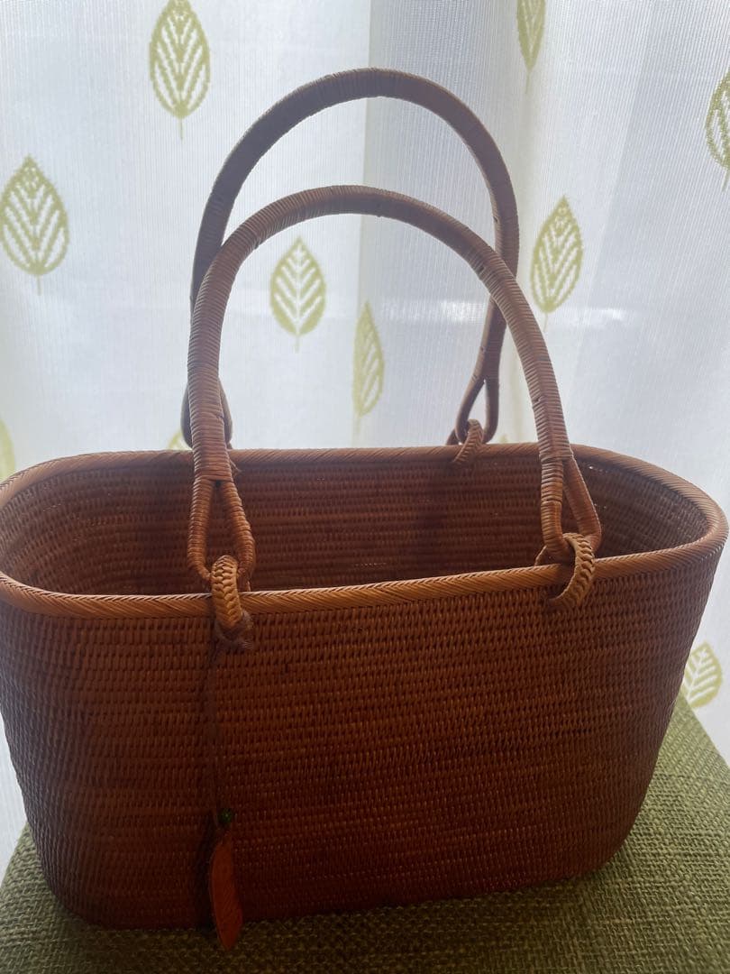 ひこうき雲様専用 アタかごバッグ 美品 Rosily 楕円形 - メルカリ